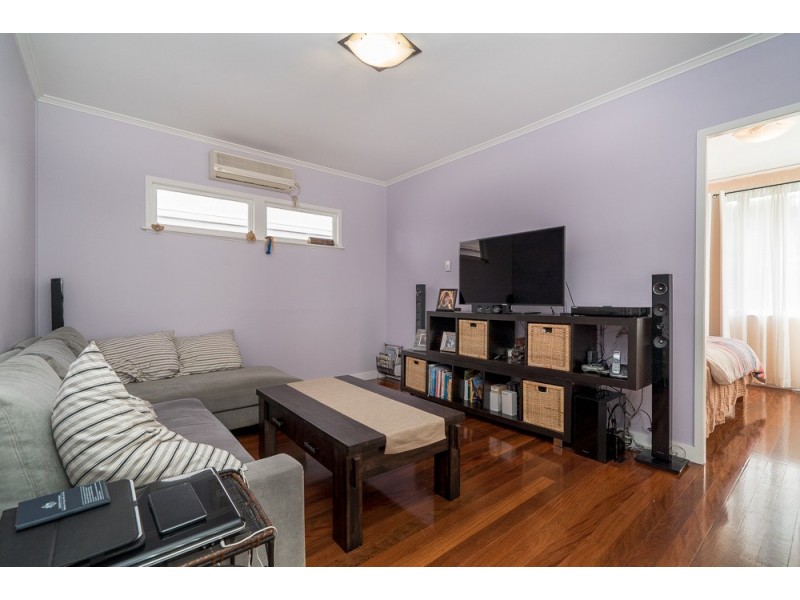 82 King Arthur Terrace, Tennyson QLD 4105