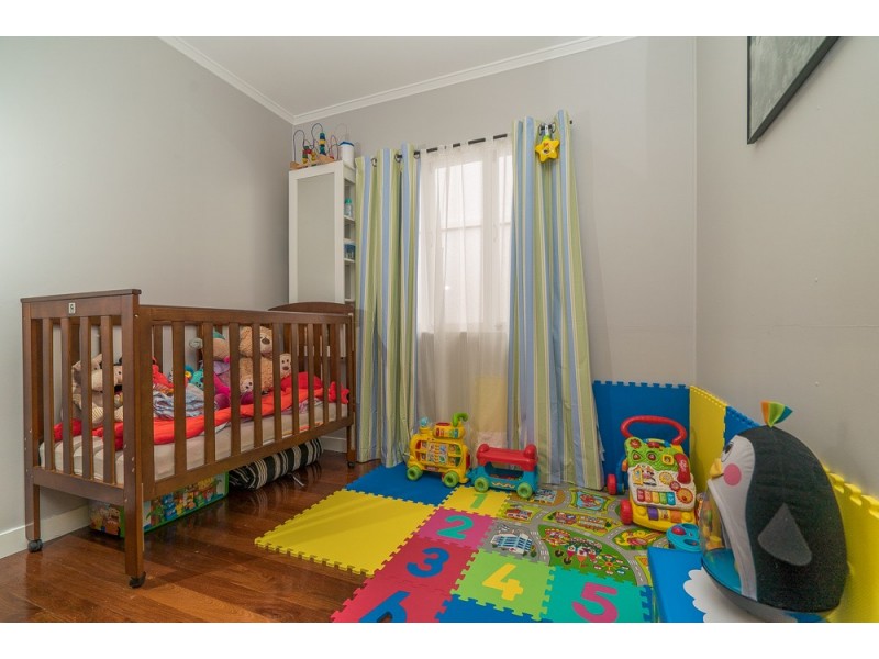 82 King Arthur Terrace, Tennyson QLD 4105