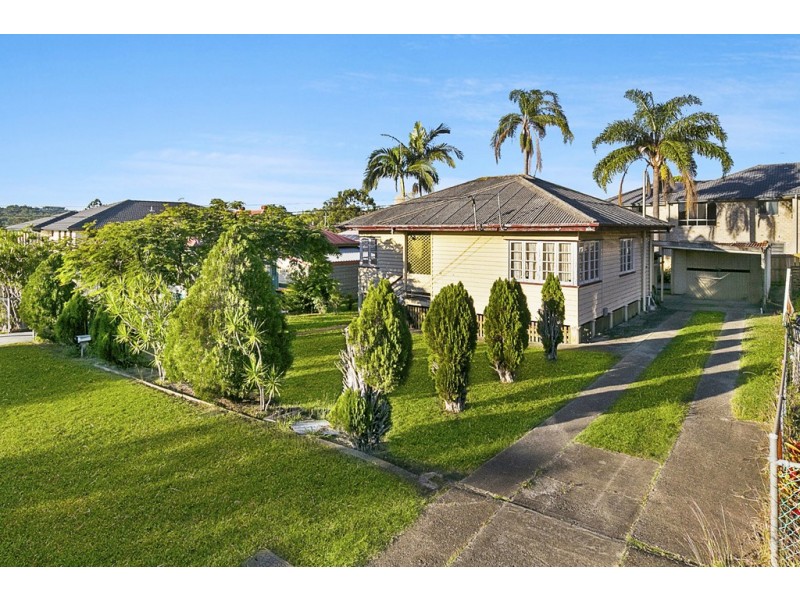 18 Beechcroft Street, Coopers Plains QLD 4108