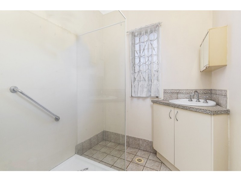 18 Beechcroft Street, Coopers Plains QLD 4108