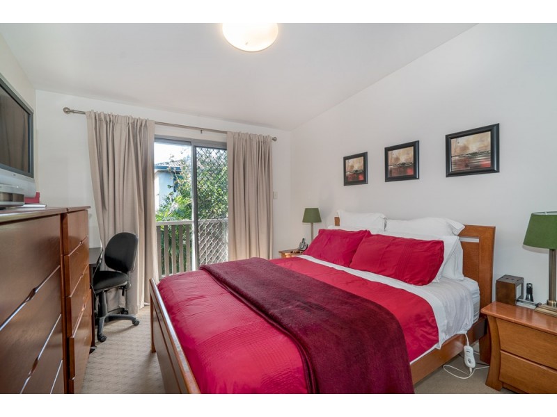 2/16 Broadmere Street, Annerley QLD 4103