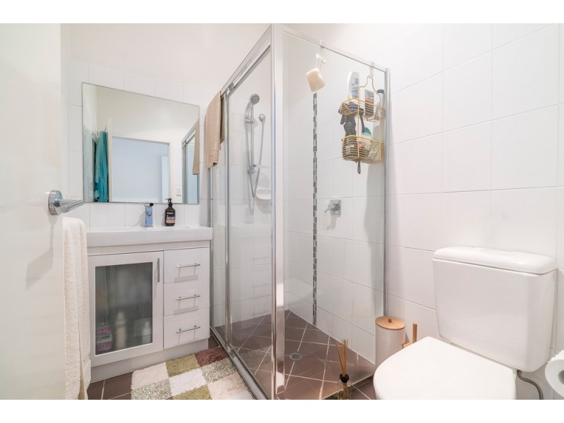 2/16 Broadmere Street, Annerley QLD 4103