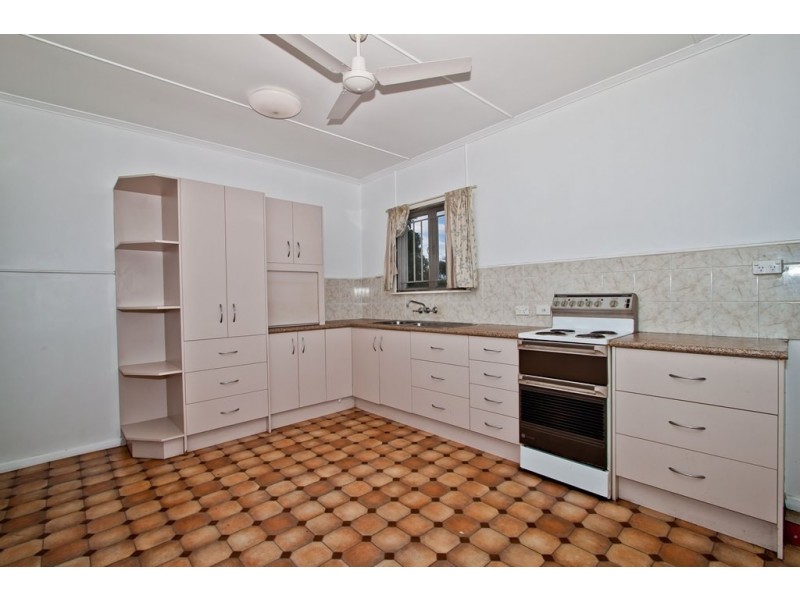 300 Orange Grove Road, Salisbury QLD 4107