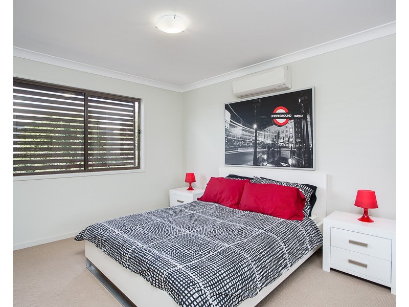 2/11 Norman Street, Annerley QLD 4103