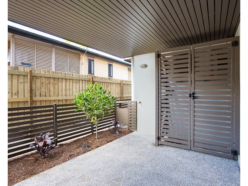 2/11 Norman Street, Annerley QLD 4103