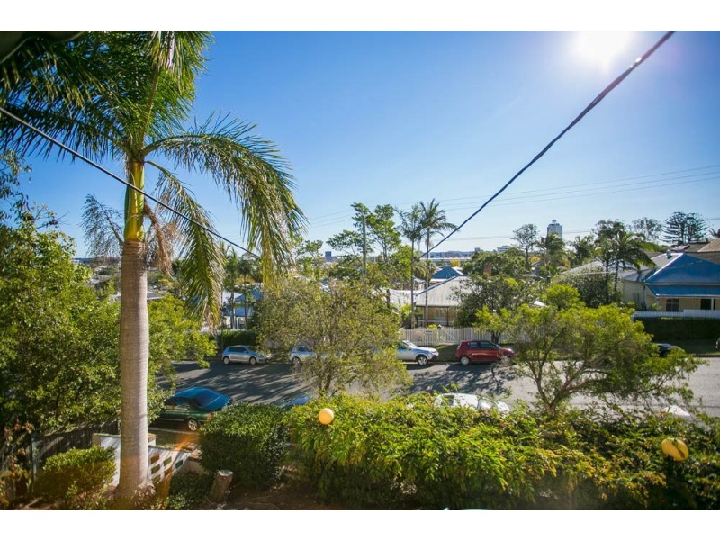 1/8 Longlands Street, East Brisbane QLD 4169