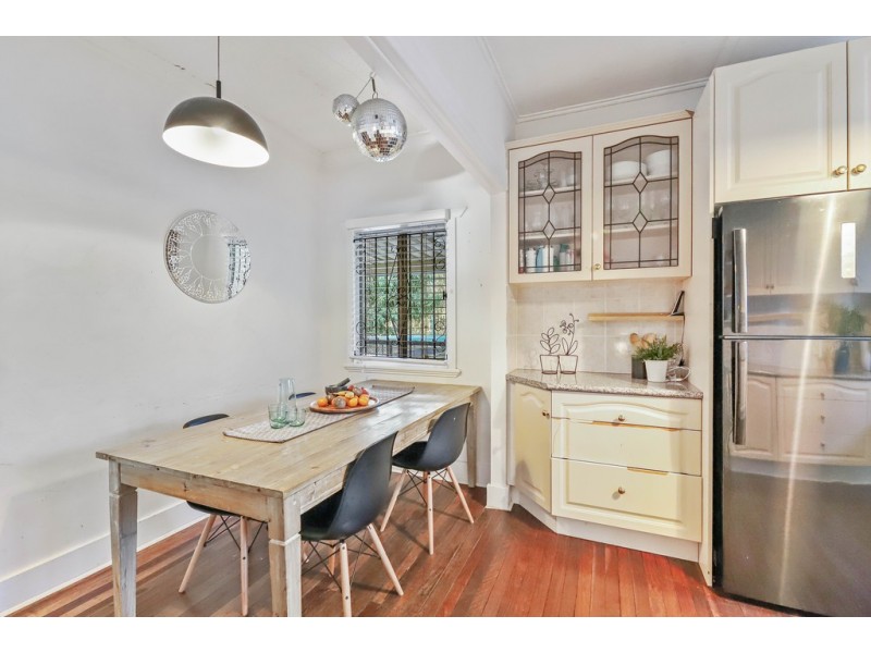 2 Brisbane Corso, Fairfield QLD 4103