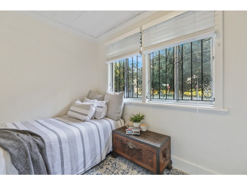 2 Brisbane Corso, Fairfield QLD 4103