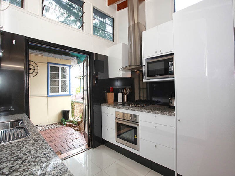 21a Palmerston Street, Annerley QLD 4103