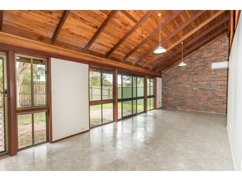 26 Edgehill Street, Nathan QLD 4111