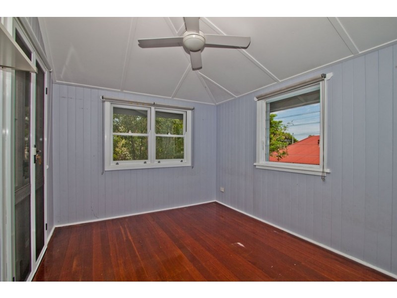 95 Dartmouth Street, Coopers Plains QLD 4108