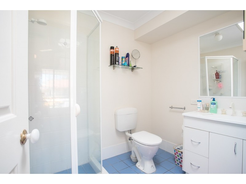 4 Bosworth Street, Coopers Plains QLD 4108