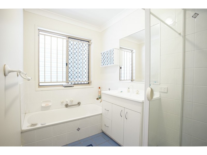 4 Bosworth Street, Coopers Plains QLD 4108