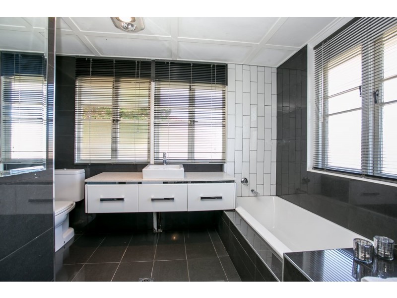 94 Forest Street, Moorooka QLD 4105