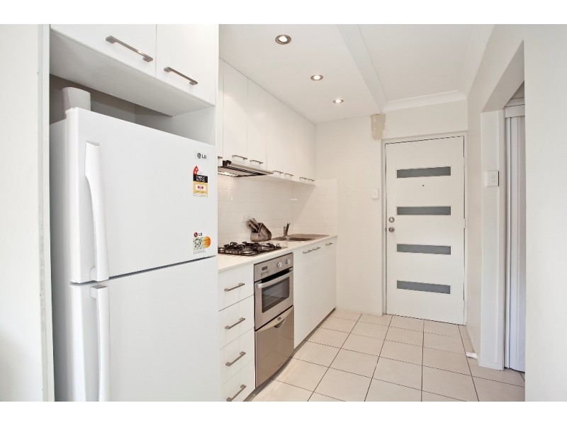 2/2 Biarra Street, Yeerongpilly QLD 4105