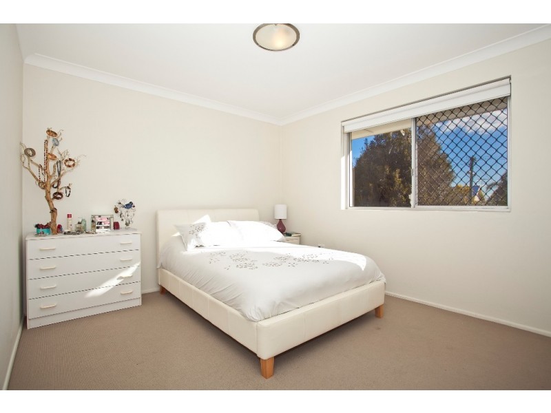 2/2 Biarra Street, Yeerongpilly QLD 4105