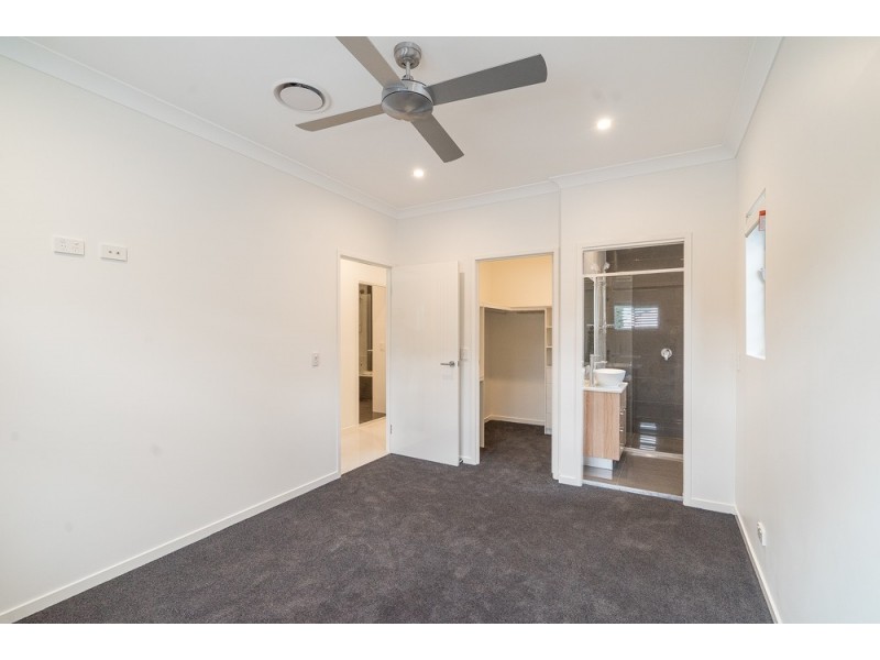38 Nelson Parade, Indooroopilly QLD 4068