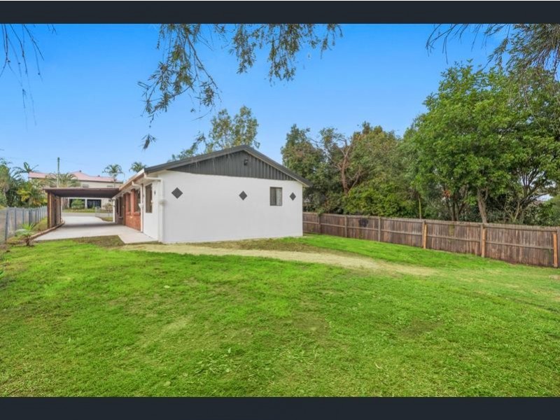 3 Broadmere Street, Annerley QLD 4103