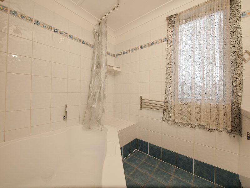 17 Blackburn Street, Moorooka QLD 4105