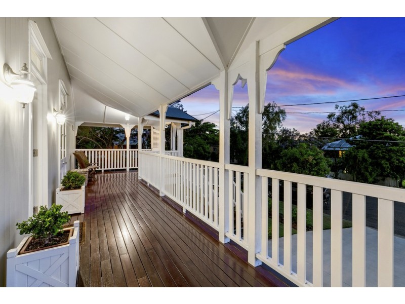 18 Albert Street, Annerley QLD 4103