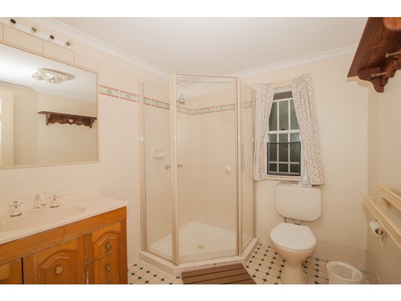 15 Love Street, Fairfield QLD 4103