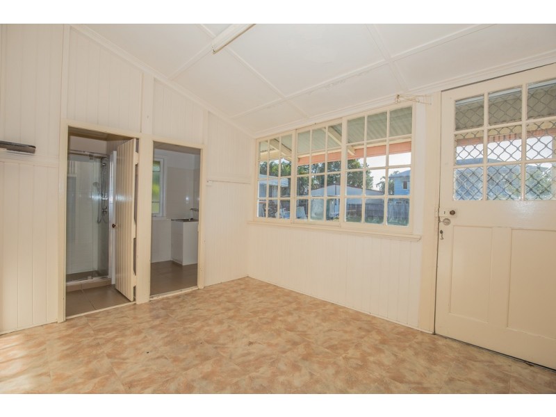 253 Fairfield Road, Fairfield QLD 4103