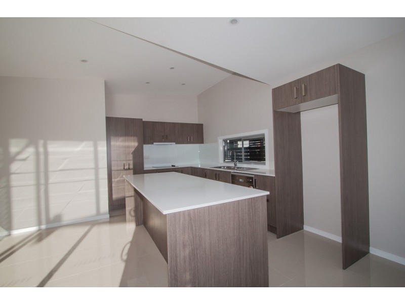 2/19 Manson Parade, Yeronga QLD 4104