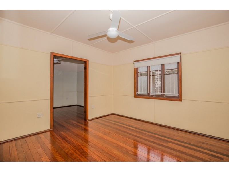 39 Avondale Avenue, Annerley QLD 4103