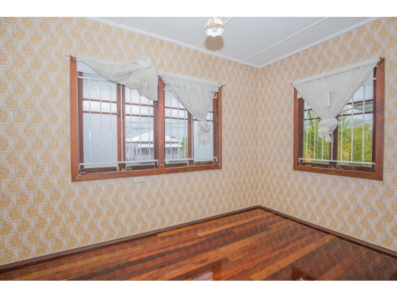 39 Avondale Avenue, Annerley QLD 4103