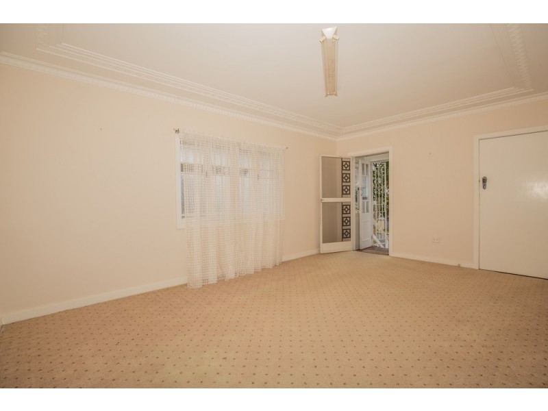 39 Avondale Avenue, Annerley QLD 4103