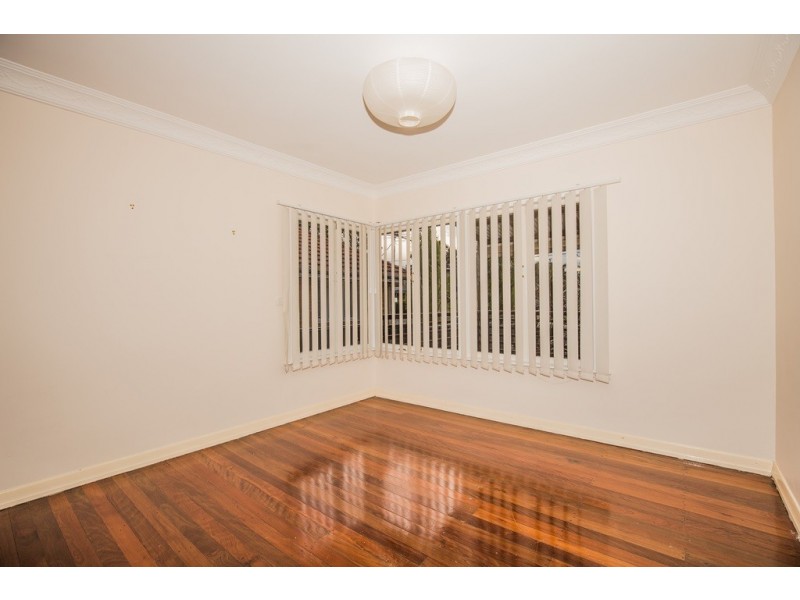 92 Brisbane Corso, Fairfield QLD 4103