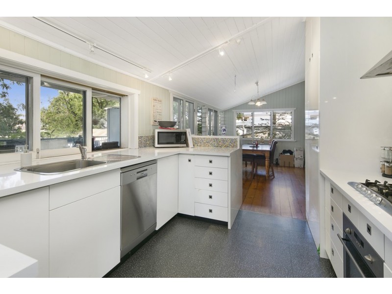 95 Dartmouth Street, Coopers Plains QLD 4108