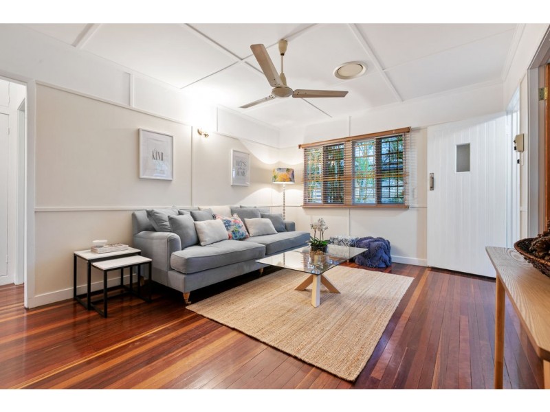 2 Upwood Street, Coopers Plains QLD 4108