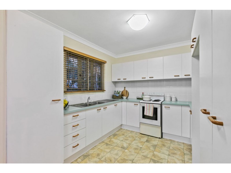 2 Upwood Street, Coopers Plains QLD 4108