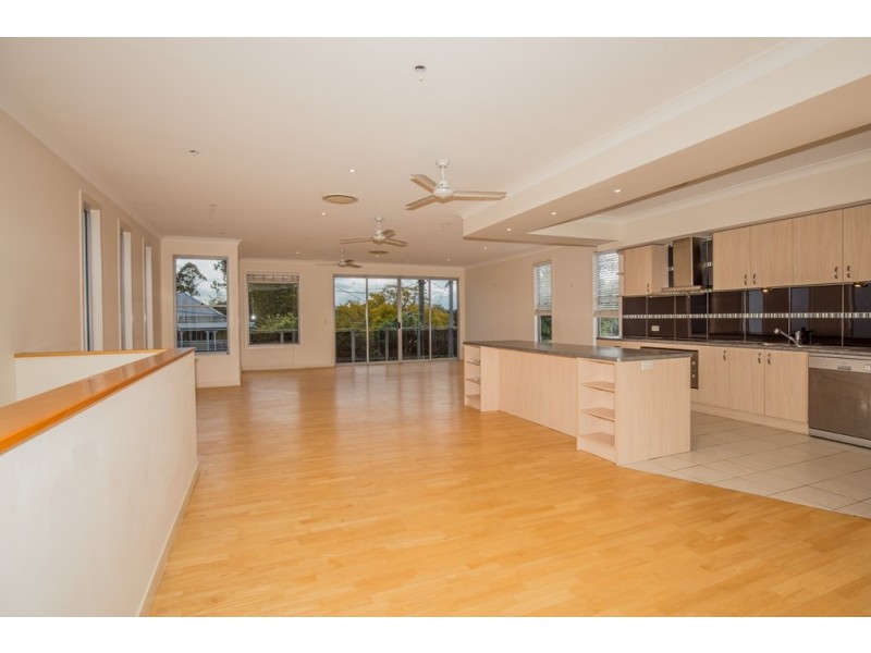 198 Hyde Road, Yeronga QLD 4104