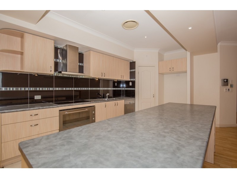 198 Hyde Road, Yeronga QLD 4104