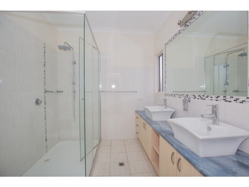 198 Hyde Road, Yeronga QLD 4104