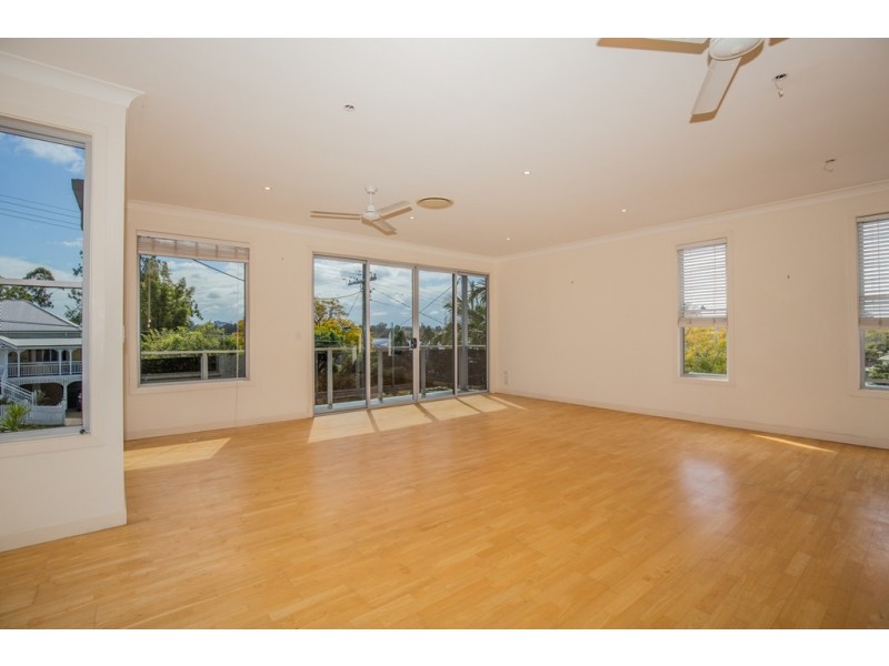 198 Hyde Road, Yeronga QLD 4104