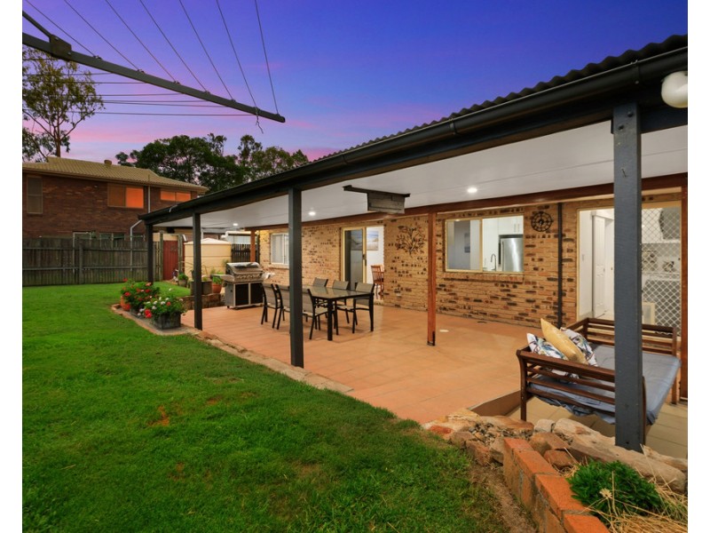 8 Chotai Place, Coopers Plains QLD 4108