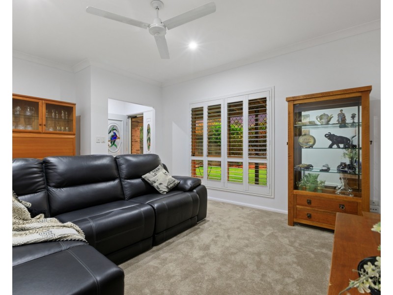 8 Chotai Place, Coopers Plains QLD 4108