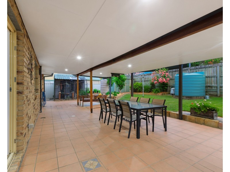 8 Chotai Place, Coopers Plains QLD 4108