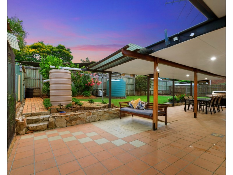 8 Chotai Place, Coopers Plains QLD 4108