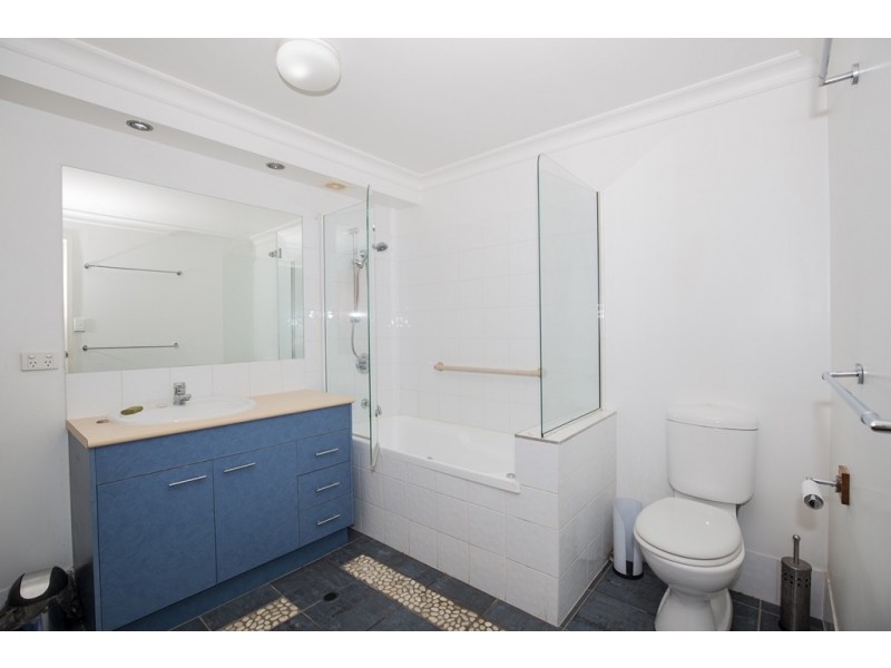 2/3 Indooroopilly Street, Dutton Park QLD 4102