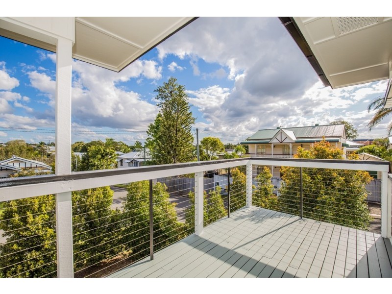 11 Redarc Street, Fairfield QLD 4103