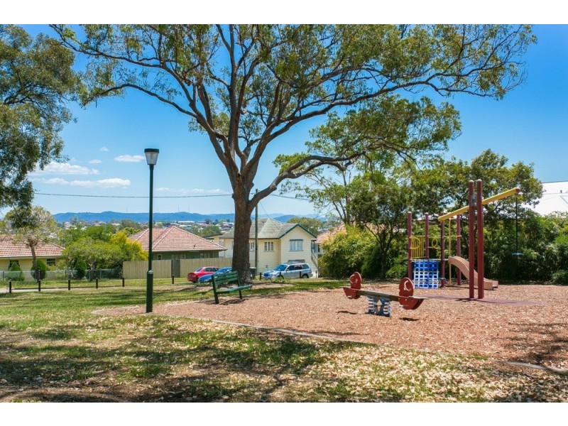 64 Fingal Street, Tarragindi QLD 4121