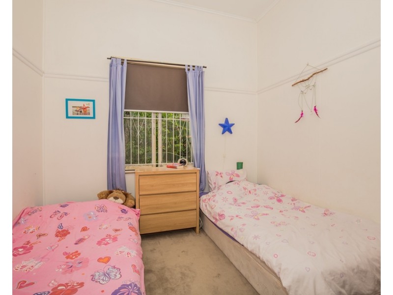 15 Southall Street, Fairfield QLD 4103