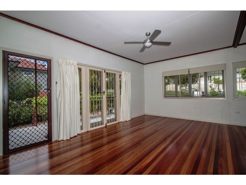 33 Dora Street, Moorooka QLD 4105