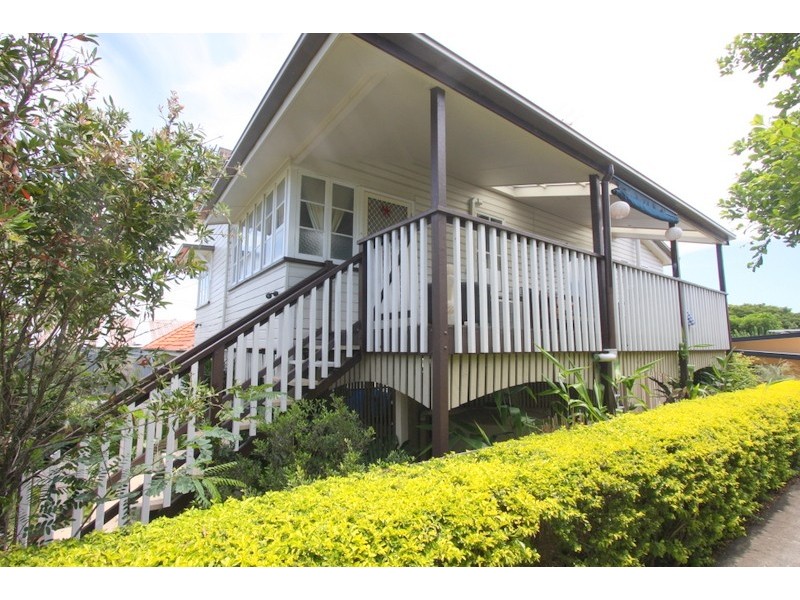 77 Mearns Street, Fairfield QLD 4103