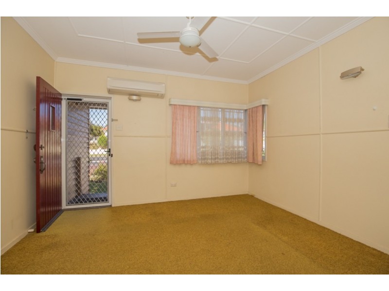 194 Cracknell Road, Tarragindi QLD 4121