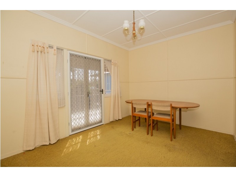 194 Cracknell Road, Tarragindi QLD 4121